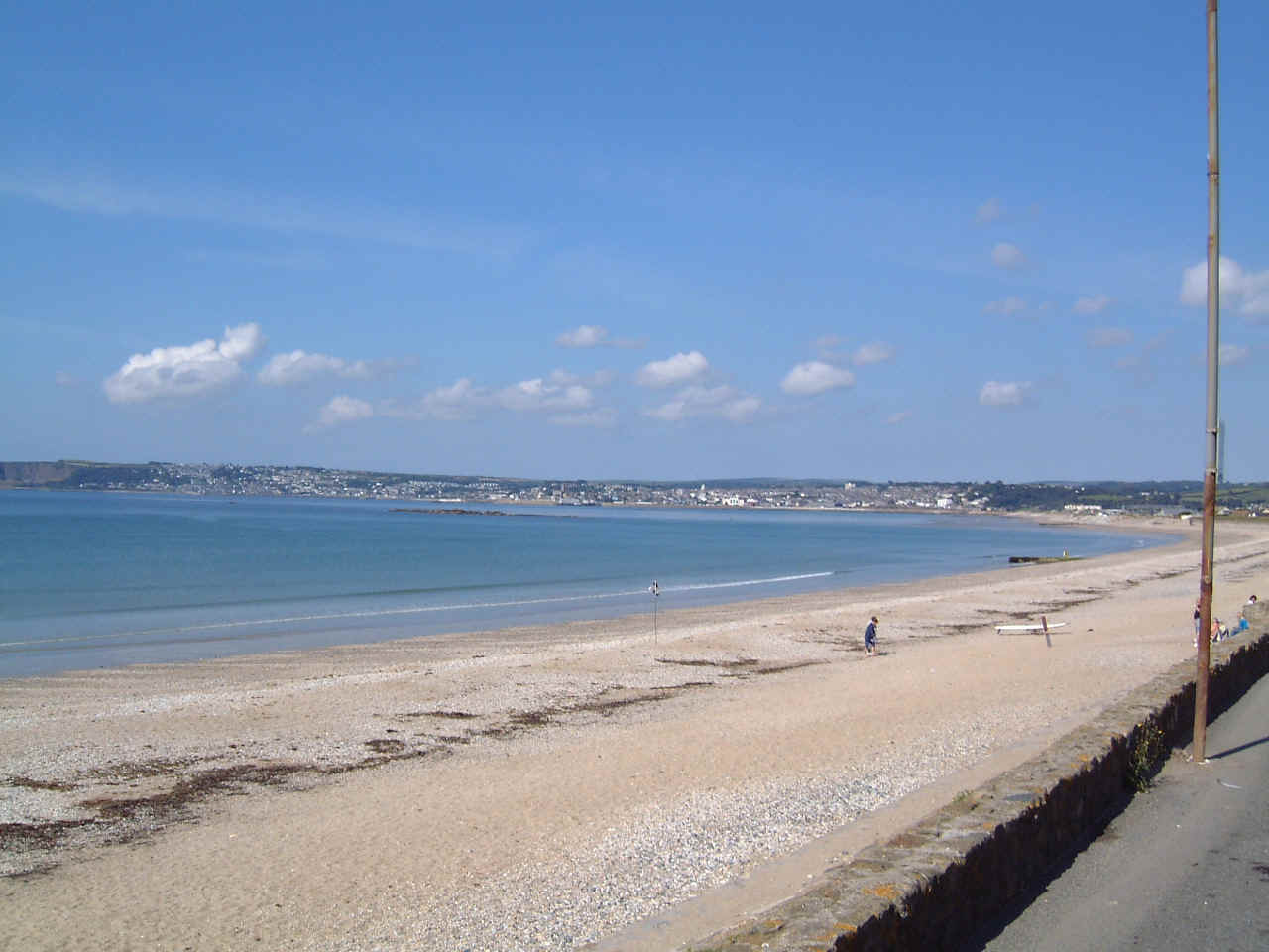 LookingPenzance.jpg (86194 bytes)