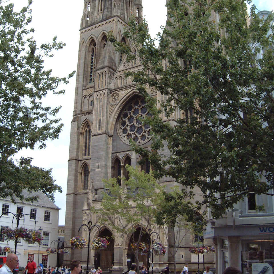 TruroCathedral.jpg (148379 bytes)