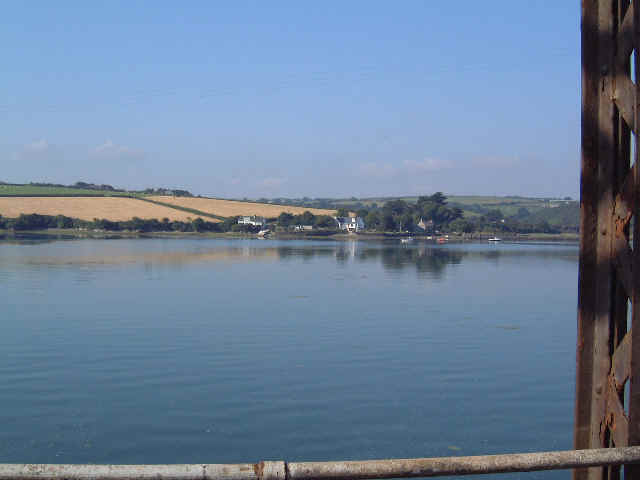 ViewBridge.jpg (19907 bytes)