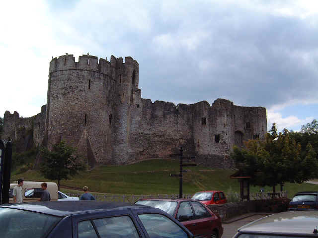 ChepstowCastle.jpg (28278 bytes)