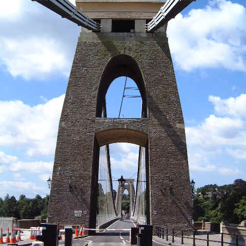 CliftonBridge.jpg (32779 bytes)