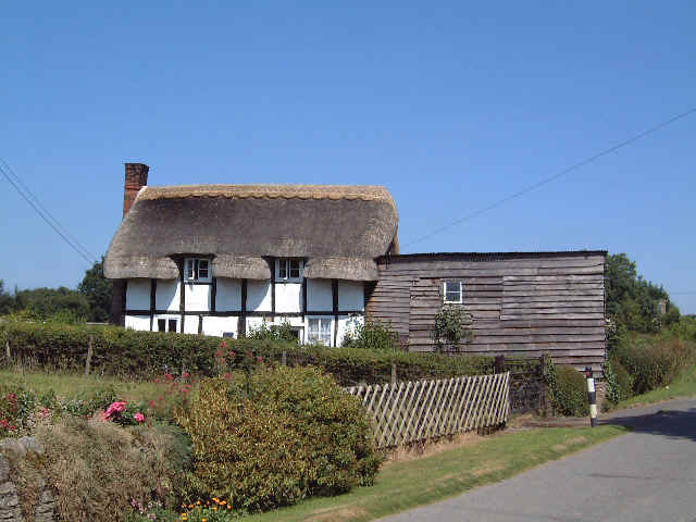 cottage.jpg (36608 bytes)